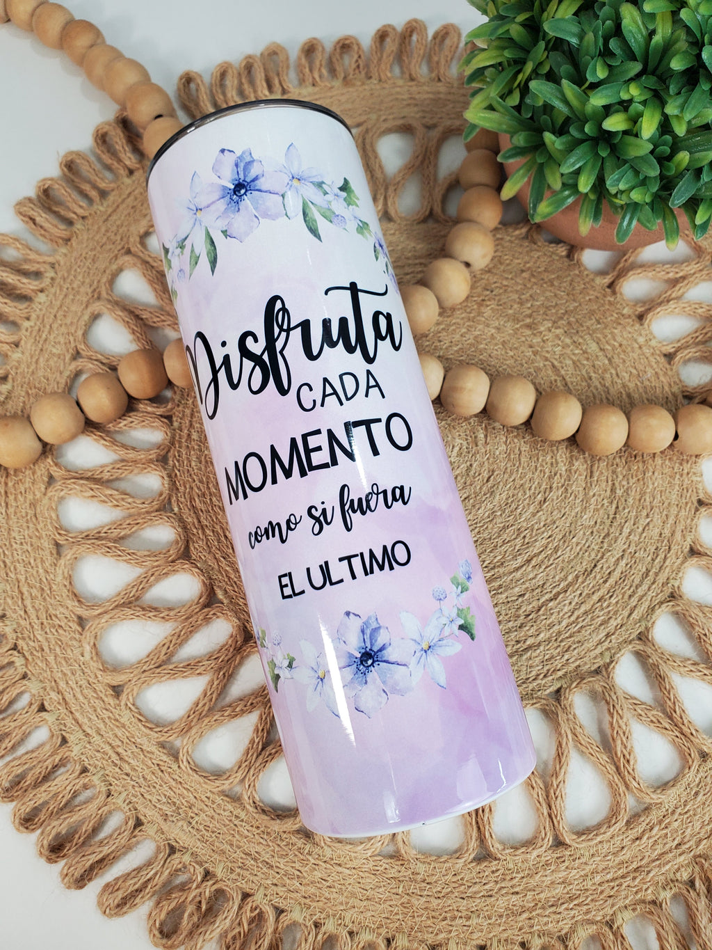 Disfruta cada Momento Tumbler