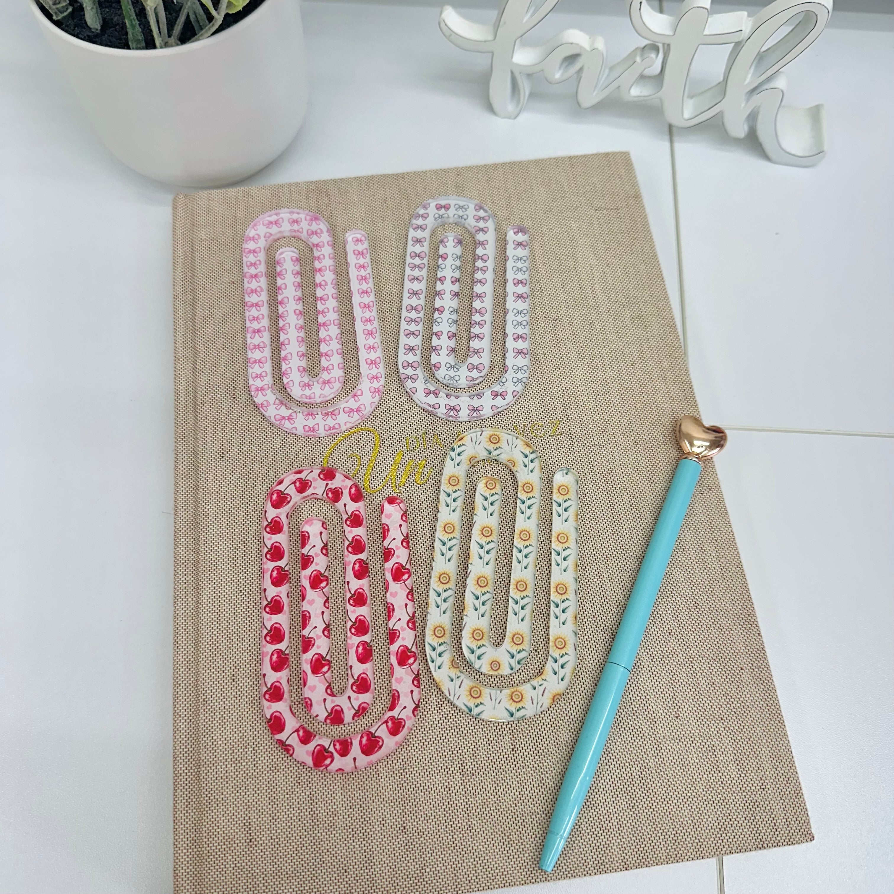 Girly - Paper Clips