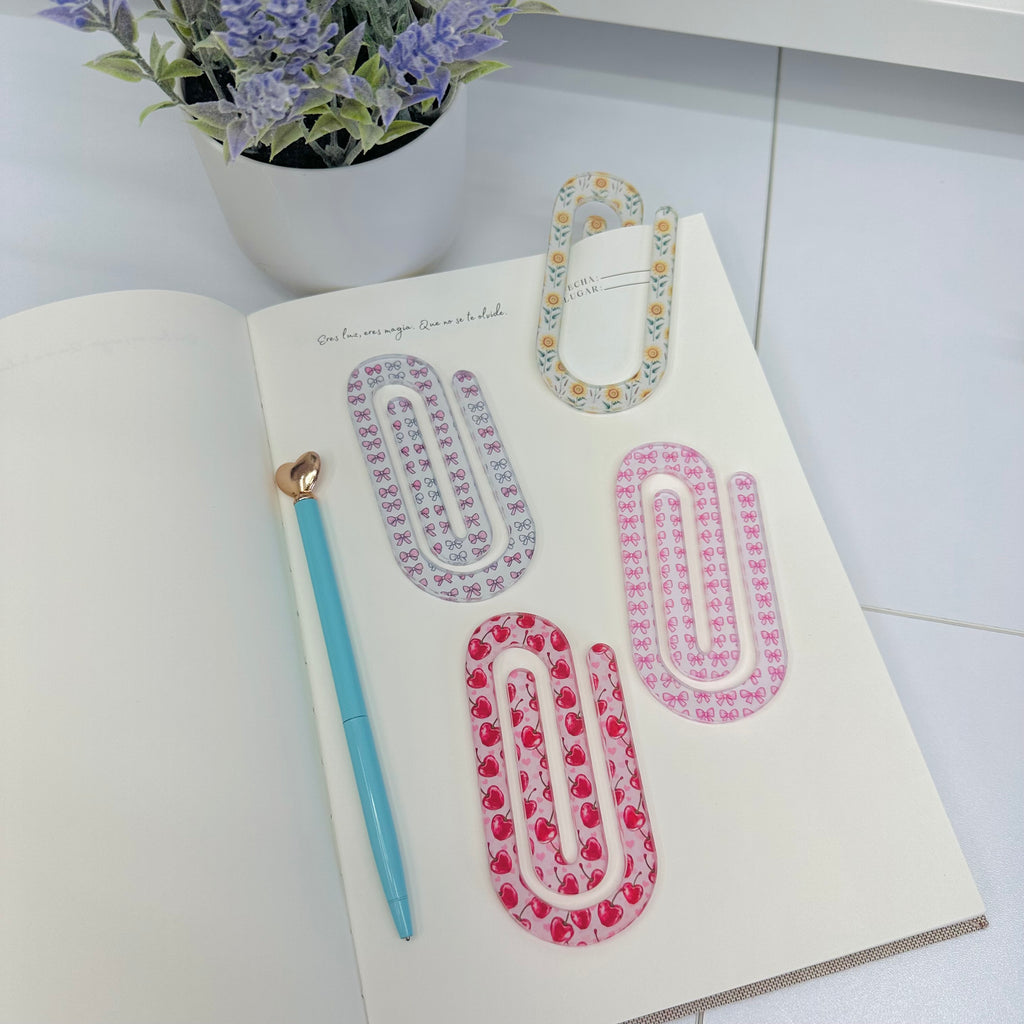 Girly - Paper Clips