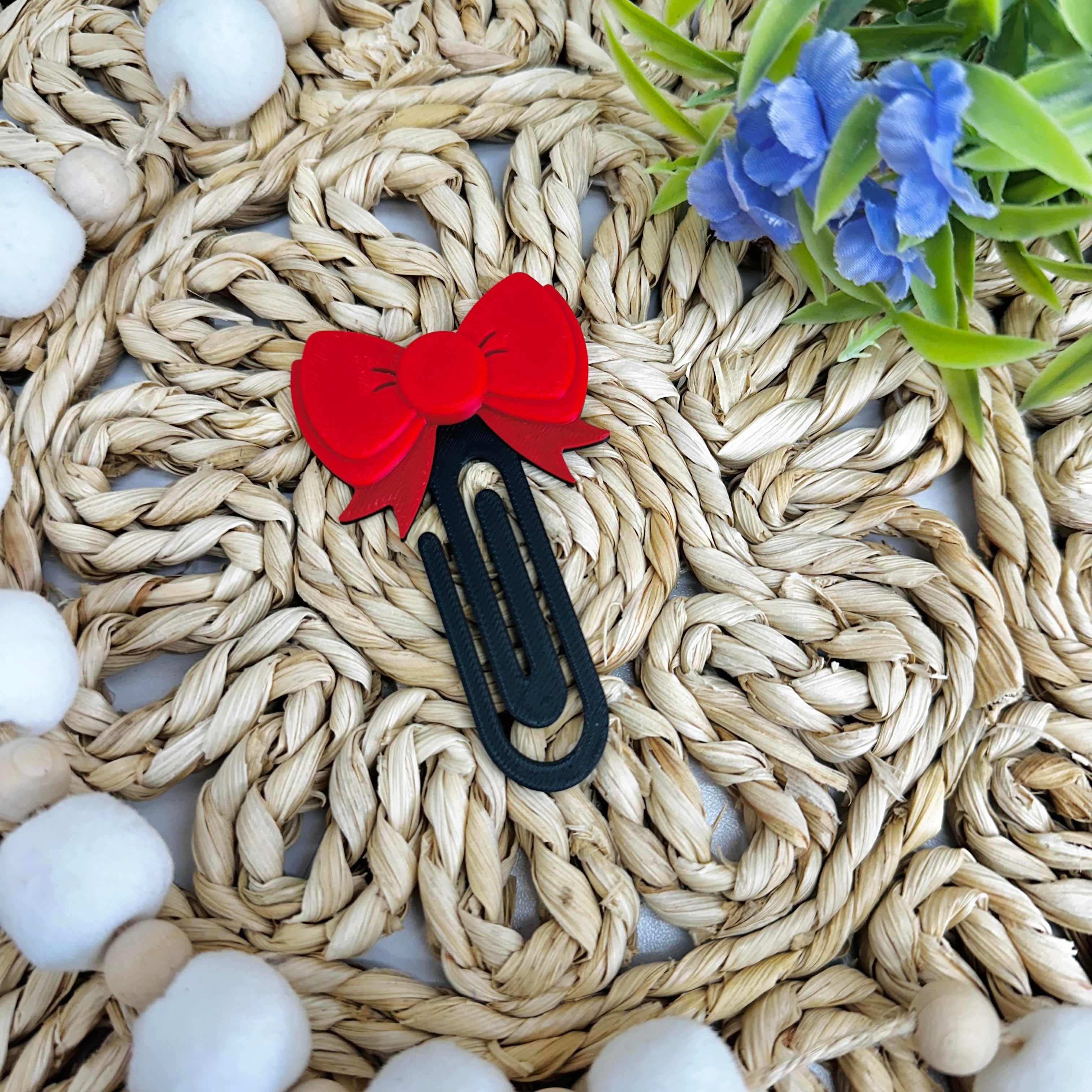 Lazo Coquette - Paper Clips / Bookmark